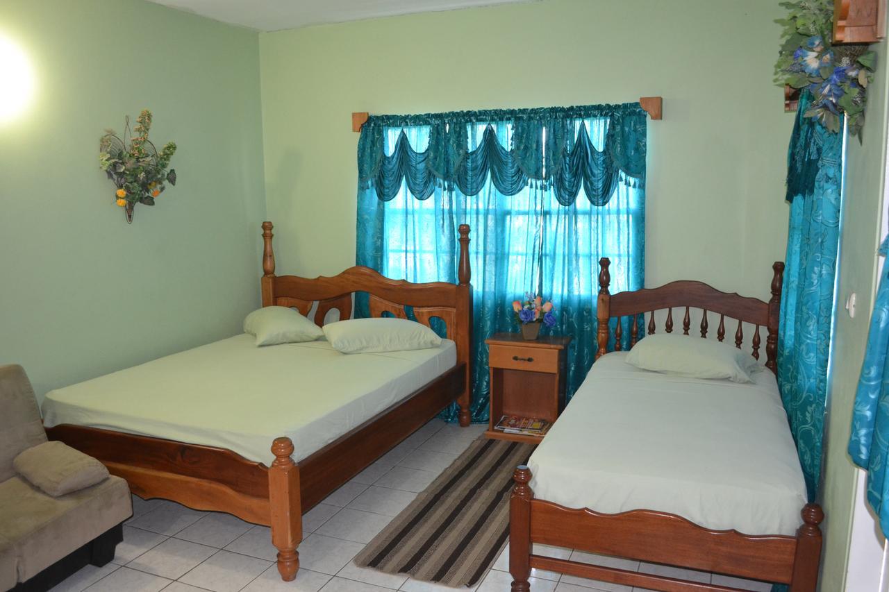 Buccoo Reef View Hotel Ngoại thất bức ảnh